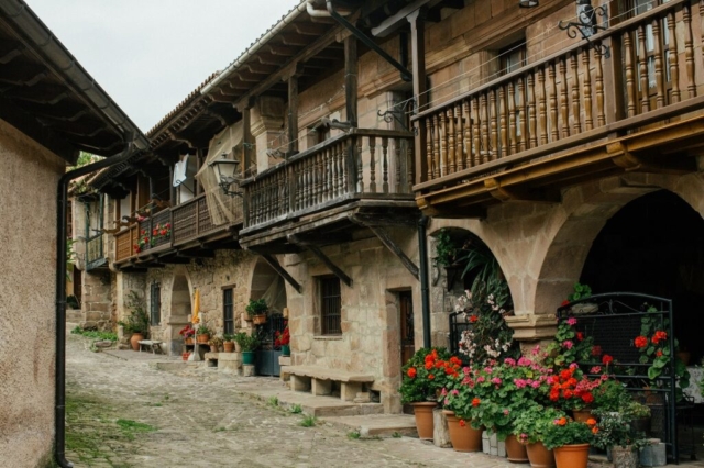 Hilera de casonas en Carmona