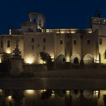 Nigth image of de iluminated Santander Cathedral